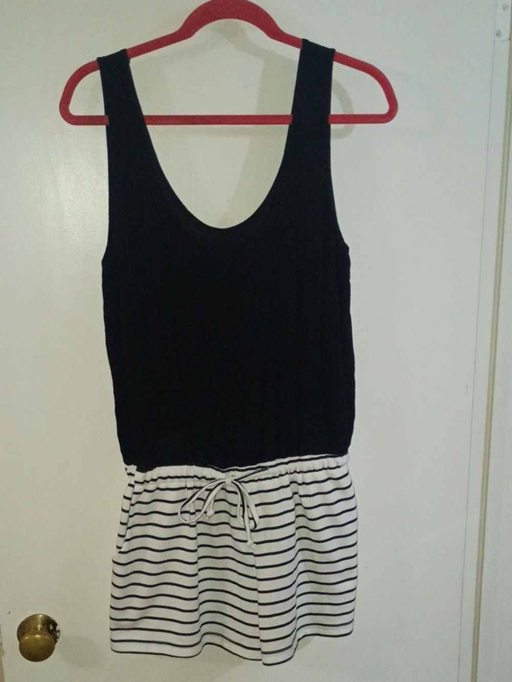LeShop Black & White Striped Sleeveless Romper – Size L/G